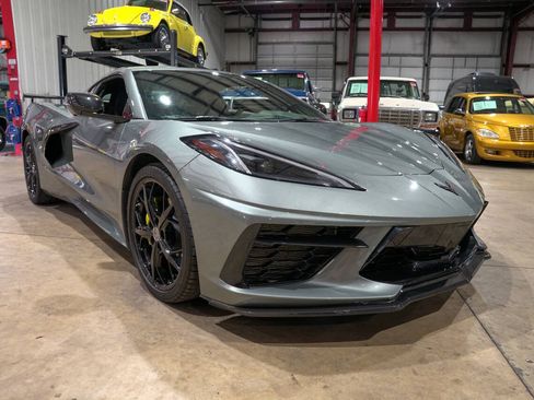 Used 2022 Chevrolet Corvette Stingray Coupe w/ 1LT RWD image 12