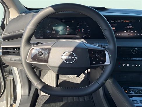 Used 2025 Nissan Murano SV image 22