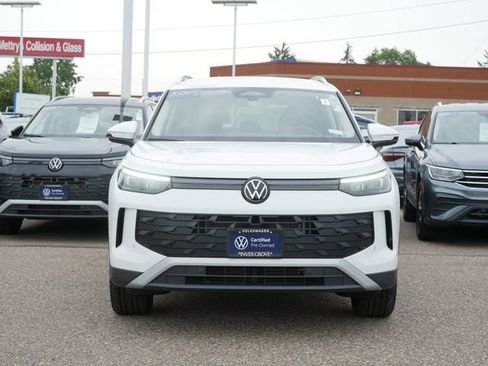 Certified 2026 Volkswagen Tiguan SE AWD/4WD image 2