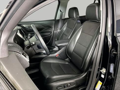 Used 2024 GMC Terrain SLT w/ Elevation Edition FWD image 7