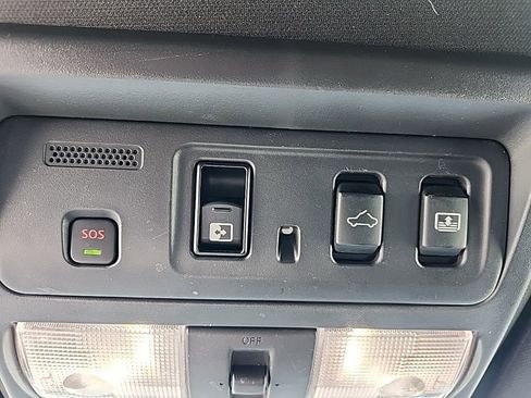 Used 2024 Nissan Titan PRO-4X w/ Pro-4x Convenience Package image 38