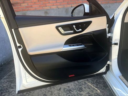 Used 2025 Mercedes-Benz E 350 Sedan image 24