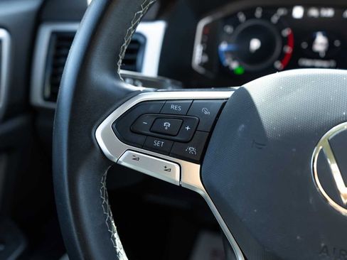 Used 2023 Volkswagen Atlas SEL image 21