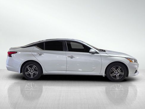 Used 2019 Nissan Altima 2.5 S FWD image 3