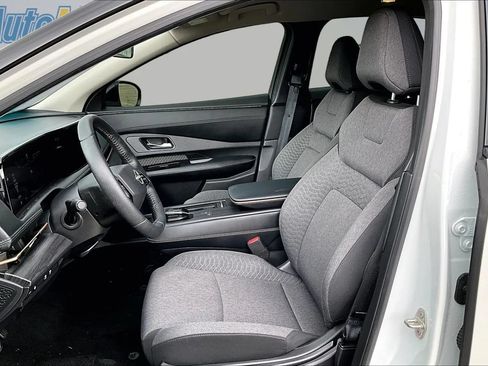 Used 2023 Nissan Ariya FWD image 20