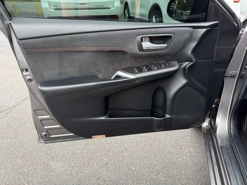 Used 2015 Toyota Camry XSE w/ Moonroof Package FWD image 12