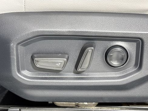 Used 2024 Toyota Tundra SR5 w/ SR5 Premium Package AWD/4WD image 19