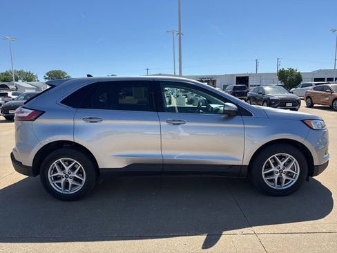 Used 2022 Ford Edge SEL w/ Convenience Package AWD/4WD image 2