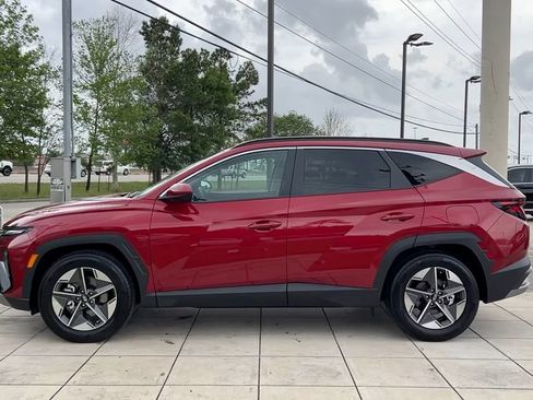 Used 2026 Hyundai Tucson SEL FWD image 4