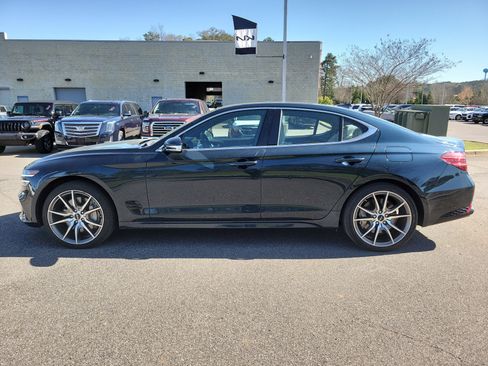Used 2024 Genesis G70 2.5T image 25