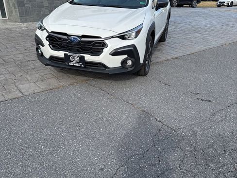 New 2025 Subaru Crosstrek 2.5i Limited w/ Crosstrek Mirror Package image 2