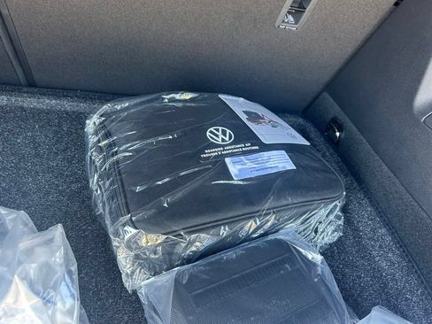 New 2026 Volkswagen Tiguan SE R-Line FWD image 48