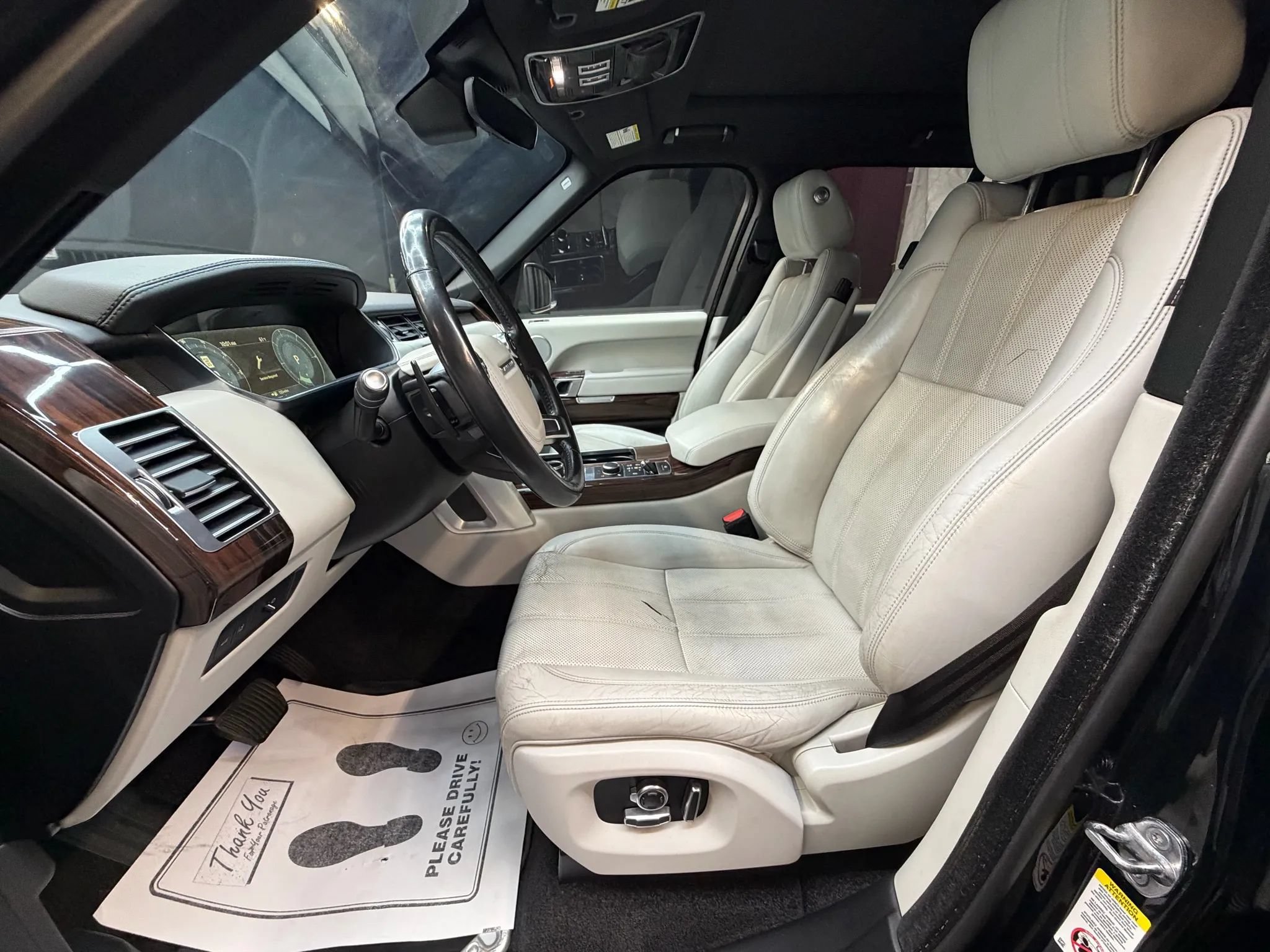 Used 2017 Land Rover Range Rover HSE AWD/4WD image 17
