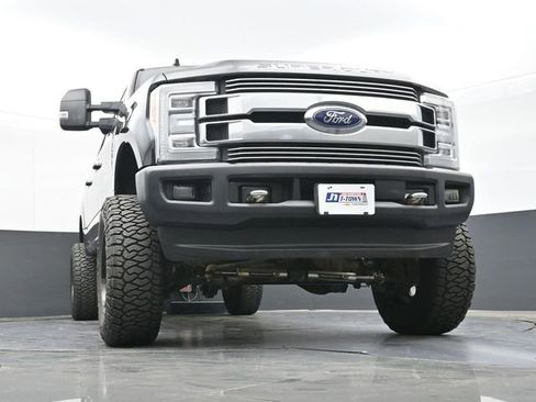 Used 2019 Ford F250 Limited AWD/4WD image 60