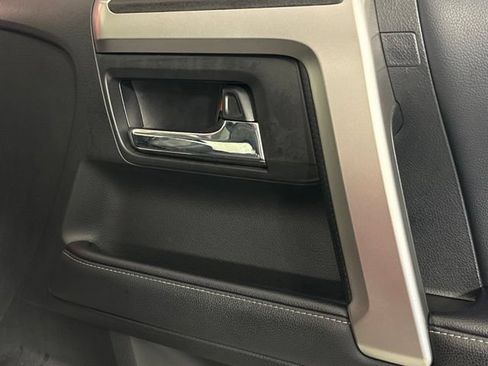Used 2020 Toyota 4Runner SR5 Premium w/ Moonroof Package RWD image 34