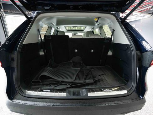 Used 2025 Toyota Grand Highlander Limited image 28