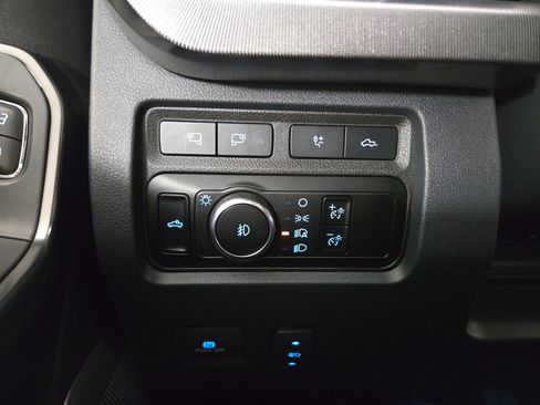 Used 2024 Ford F250 Platinum image 29