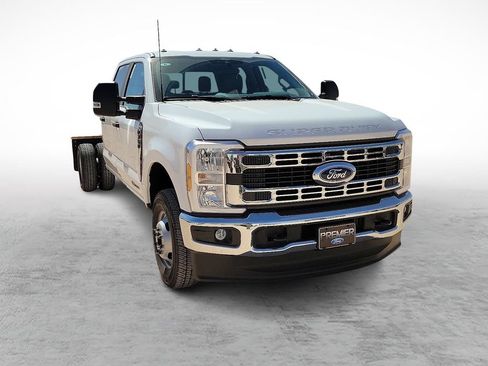 New 2026 Ford F350 XL w/ XL Chrome Package AWD/4WD image 2