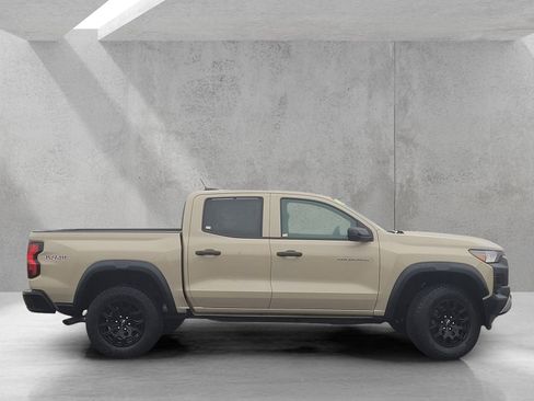 Used 2024 Chevrolet Colorado Trail Boss w/ Advanced Trailering Package image 3