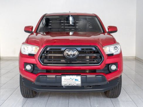 Used 2018 Toyota Tacoma SR RWD image 3