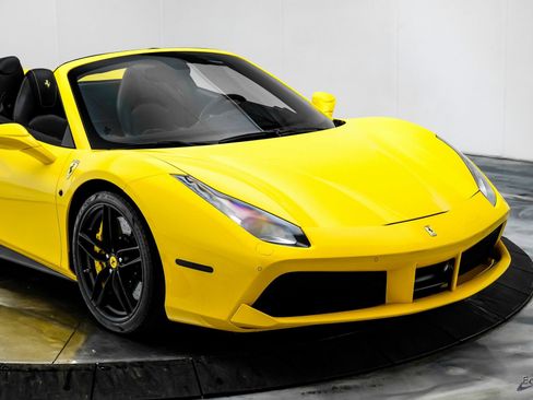 Used 2017 Ferrari 488 Spider image 36