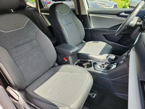 Certified 2023 Volkswagen Taos SE AWD/4WD image 14