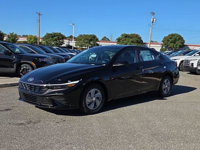 New 2026 Hyundai Elantra SE