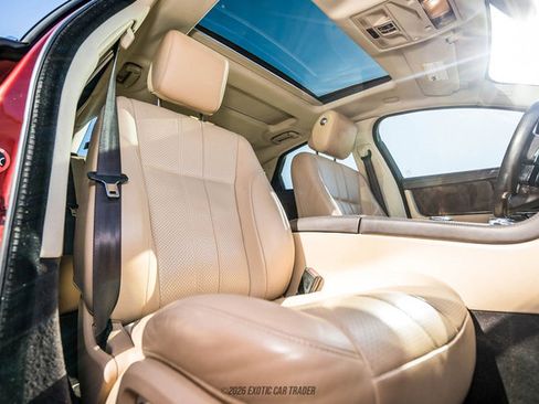 Used 2012 Jaguar XJ image 31