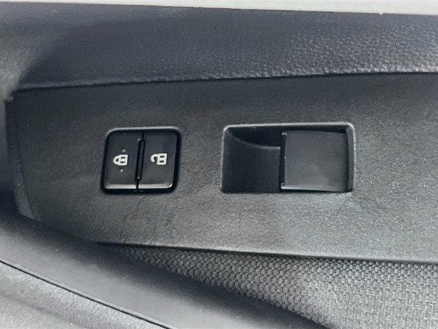 Used 2026 Toyota Corolla SE FWD image 32