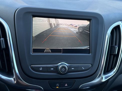 Used 2022 Chevrolet Equinox LT image 19