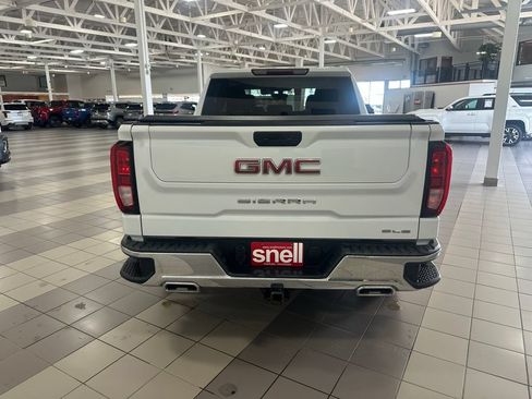 Used 2022 GMC Sierra 1500 SLE AWD/4WD image 4