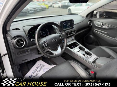 Used 2021 Hyundai Kona Limited w/ Cargo Package image 15