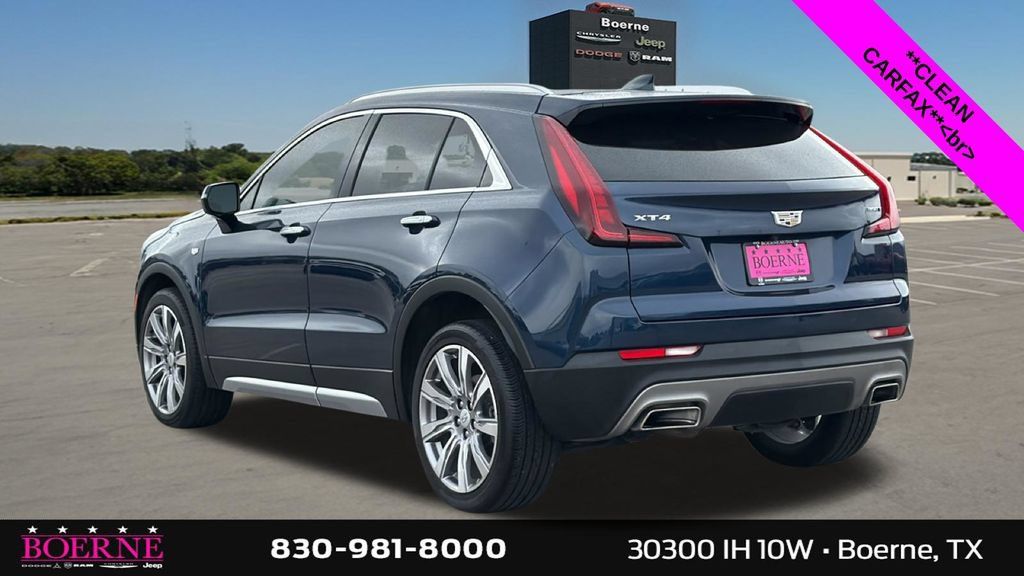 Used 2022 Cadillac XT4 Premium Luxury w/ Cold Weather Package FWD image 5