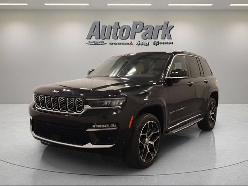 Certified 2022 Jeep Grand Cherokee Summit AWD/4WD image 6