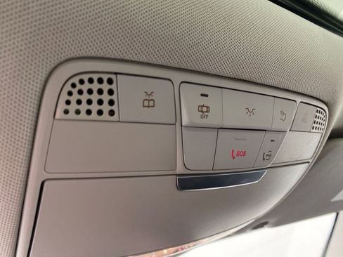 Used 2019 Mercedes-Benz C 300 Sedan image 23
