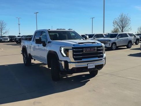New 2026 GMC Sierra 2500 SLT image 3