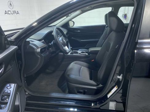 Used 2024 Nissan Altima 2.5 SV FWD image 2