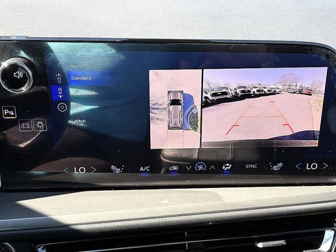 Used 2024 Chevrolet Traverse LT w/ Trailering Package image 22