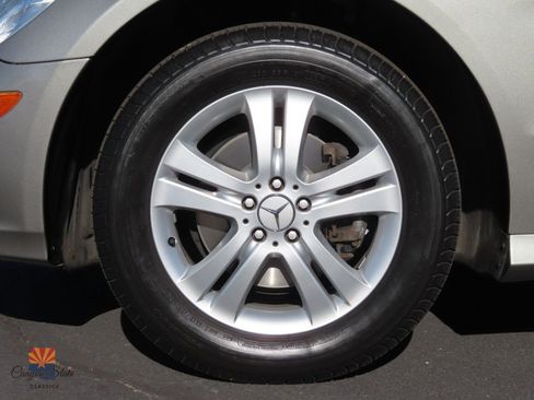 Used 2006 Mercedes-Benz R 500 4MATIC image 16