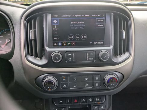 Used 2019 Chevrolet Colorado Z71 image 16