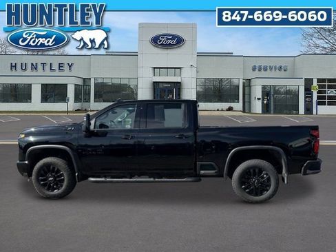 Used 2025 Chevrolet Silverado 2500 LTZ w/ Trail Boss Package AWD/4WD image 7