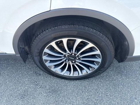 Used 2023 Lincoln Aviator Reserve w/ Equipment Group 201A image 12