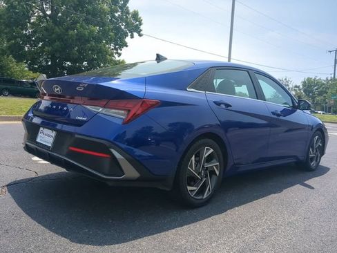 Used 2024 Hyundai Elantra Limited FWD image 4