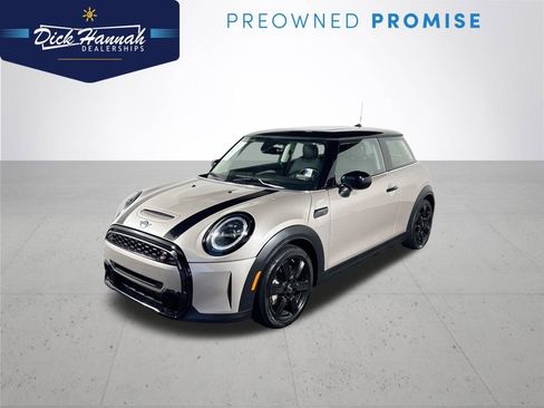 Used 2024 MINI Cooper S image 1