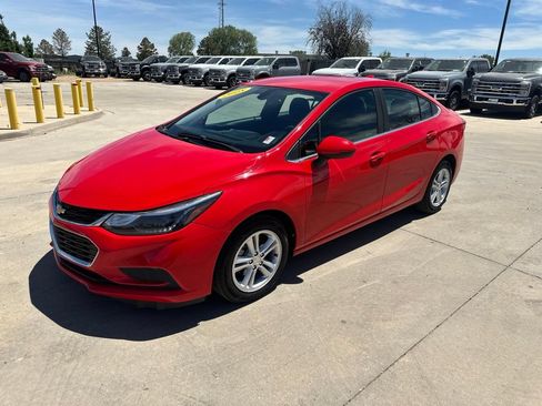 Certified 2018 Chevrolet Cruze LT w/ LT Fleet Convenience Package FWD image 31