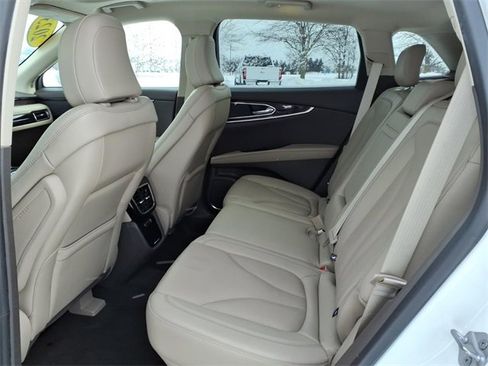 Used 2023 Lincoln Nautilus Reserve image 10