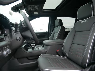New 2026 GMC Sierra 1500 AT4X w/ LPO, Black Badging Package