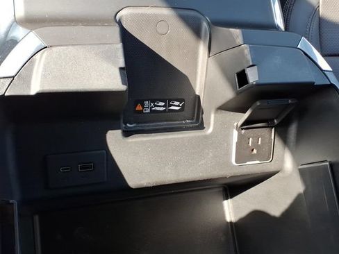 Certified 2024 Chevrolet Silverado 2500 High Country w/ High Country Premium Package AWD/4WD image 19