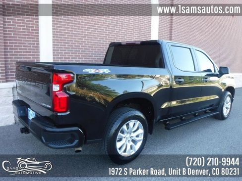 Used 2021 Chevrolet Silverado 1500 Custom image 3