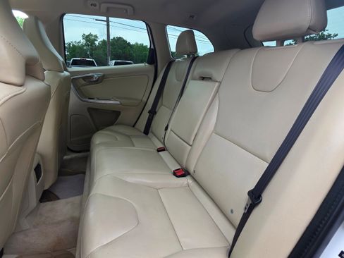 Used 2016 Volvo XC60 T5 Premier FWD image 16